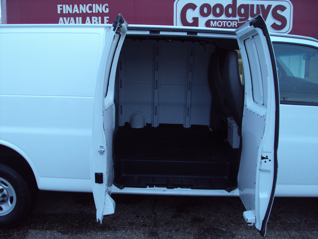 Chevrolet Express Cargo Van  2014