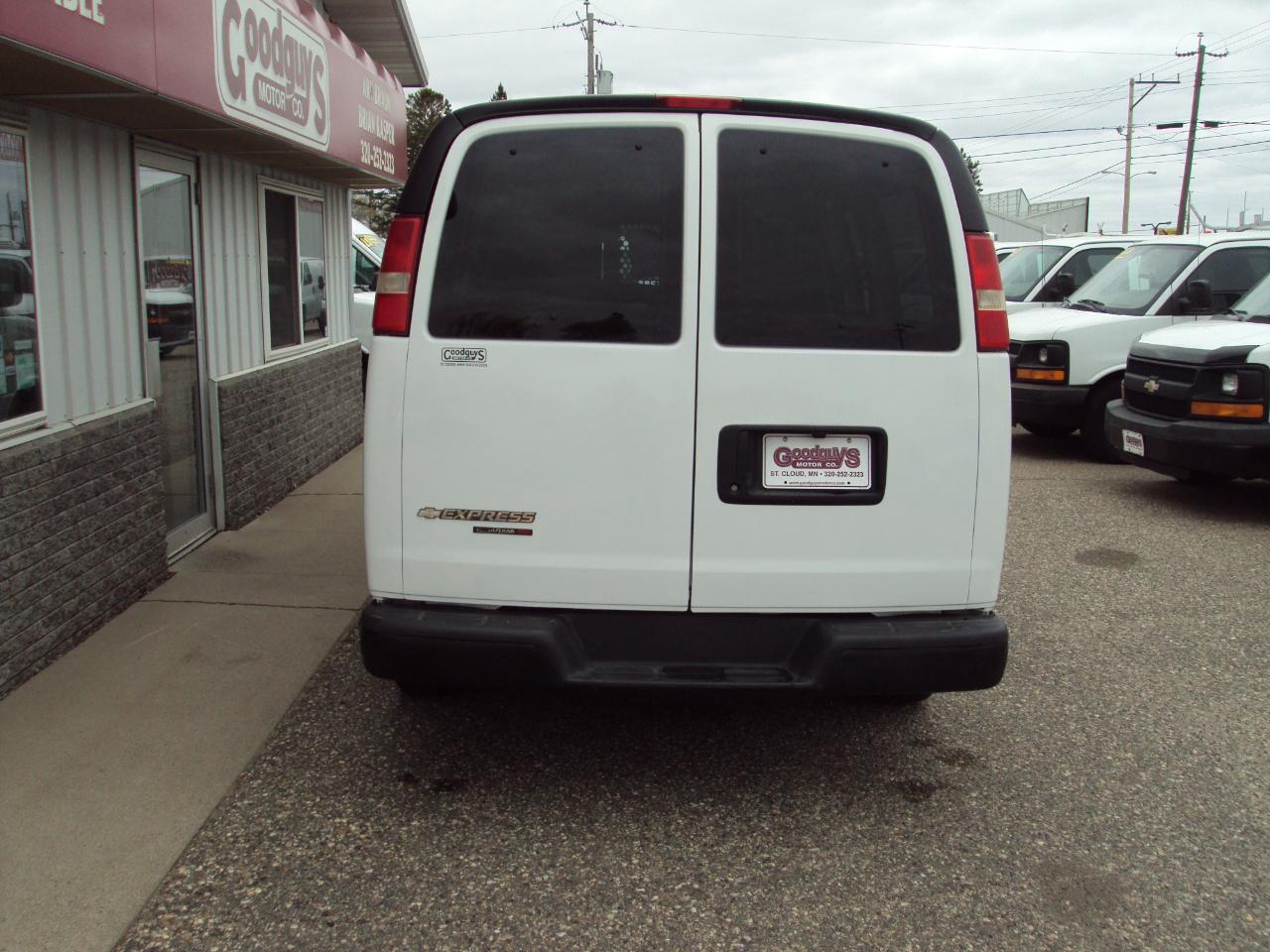 Chevrolet Express Cargo Van  2013
