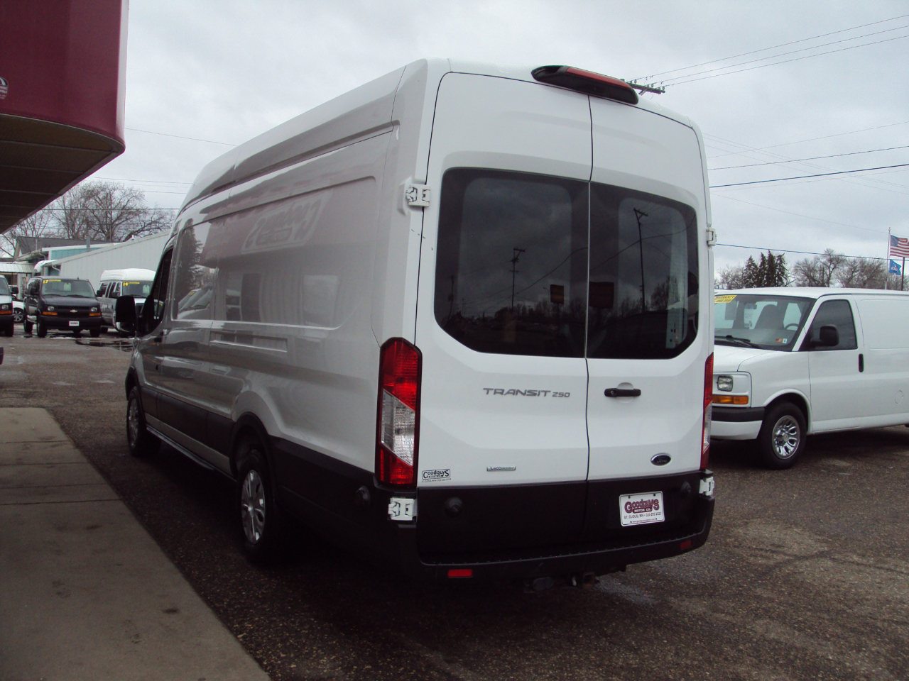 Ford Transit Van T-250 148" EL Hi Rf 9000 GVWR Sliding RH Dr 2019