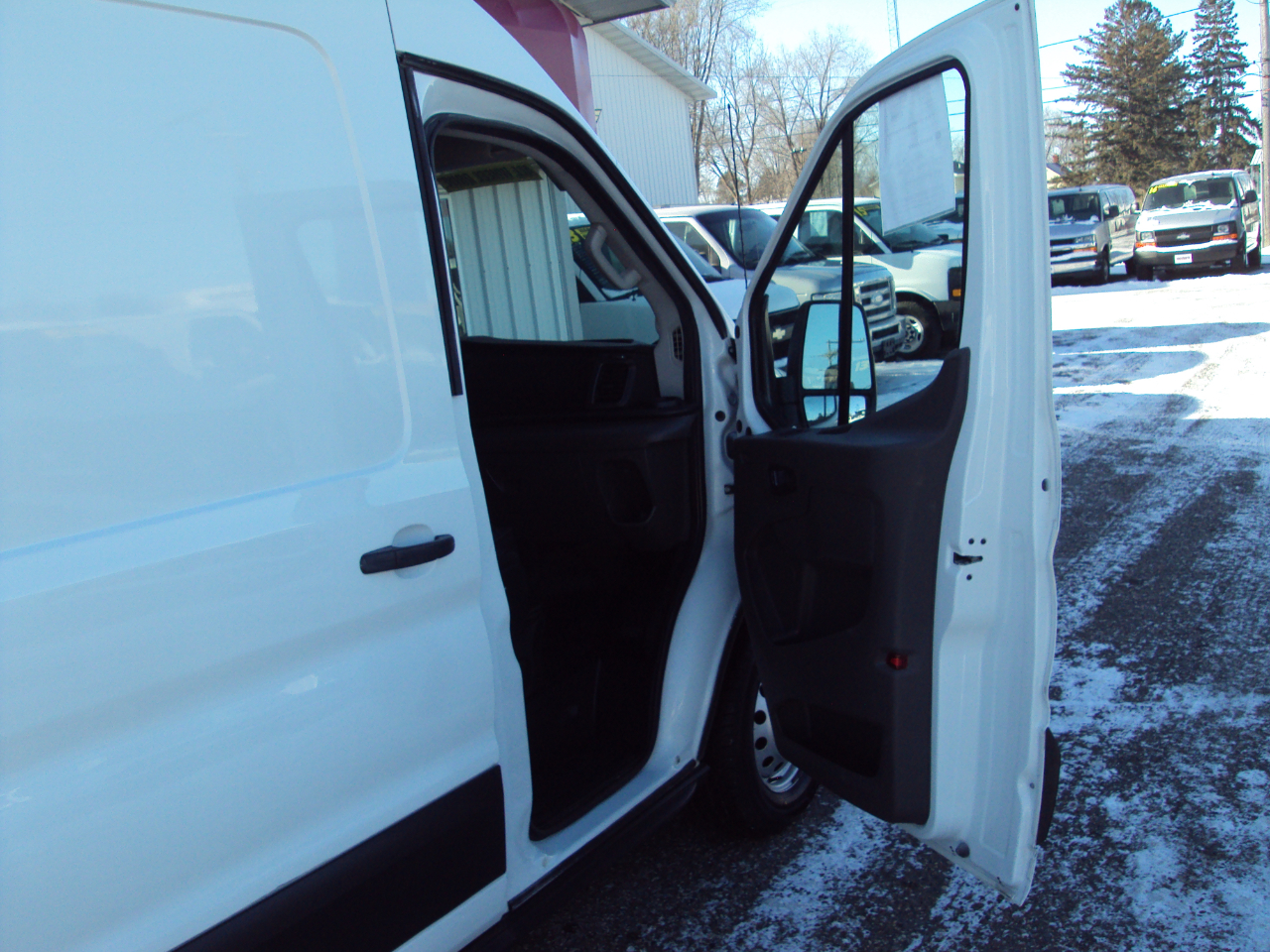 Ford Transit Cargo Van T-250 130" Med Rf 9070 GVWR AWD 2023