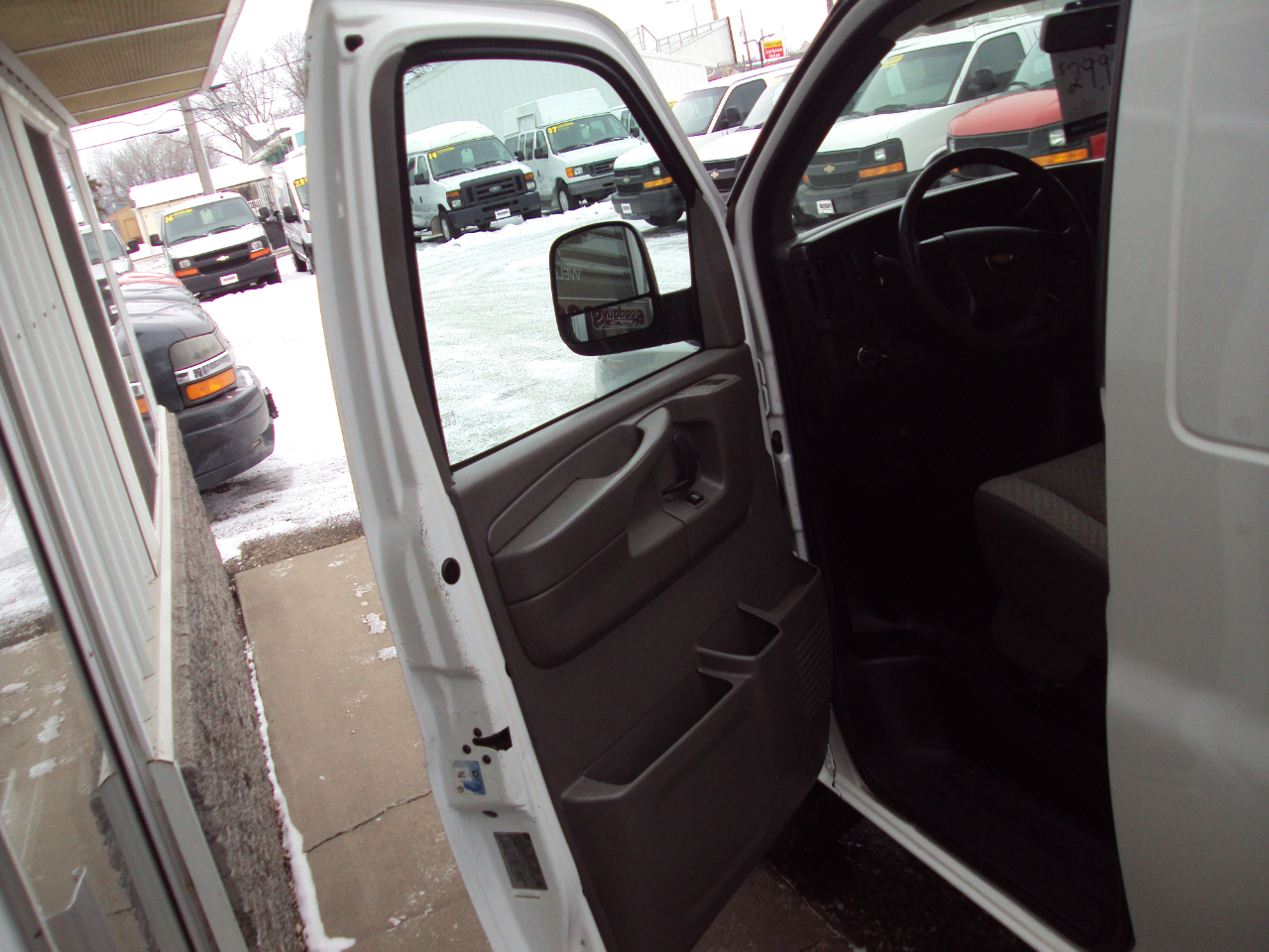 Chevrolet Express Cargo Van AWD 1500 135" 2014