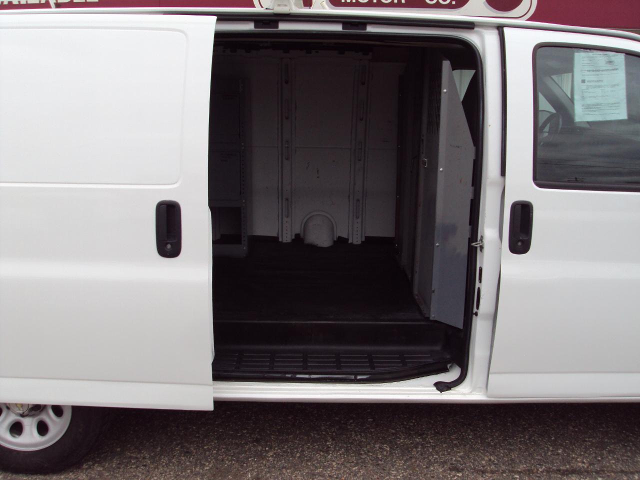 Chevrolet Express Cargo Van AWD 1500 135" 2014