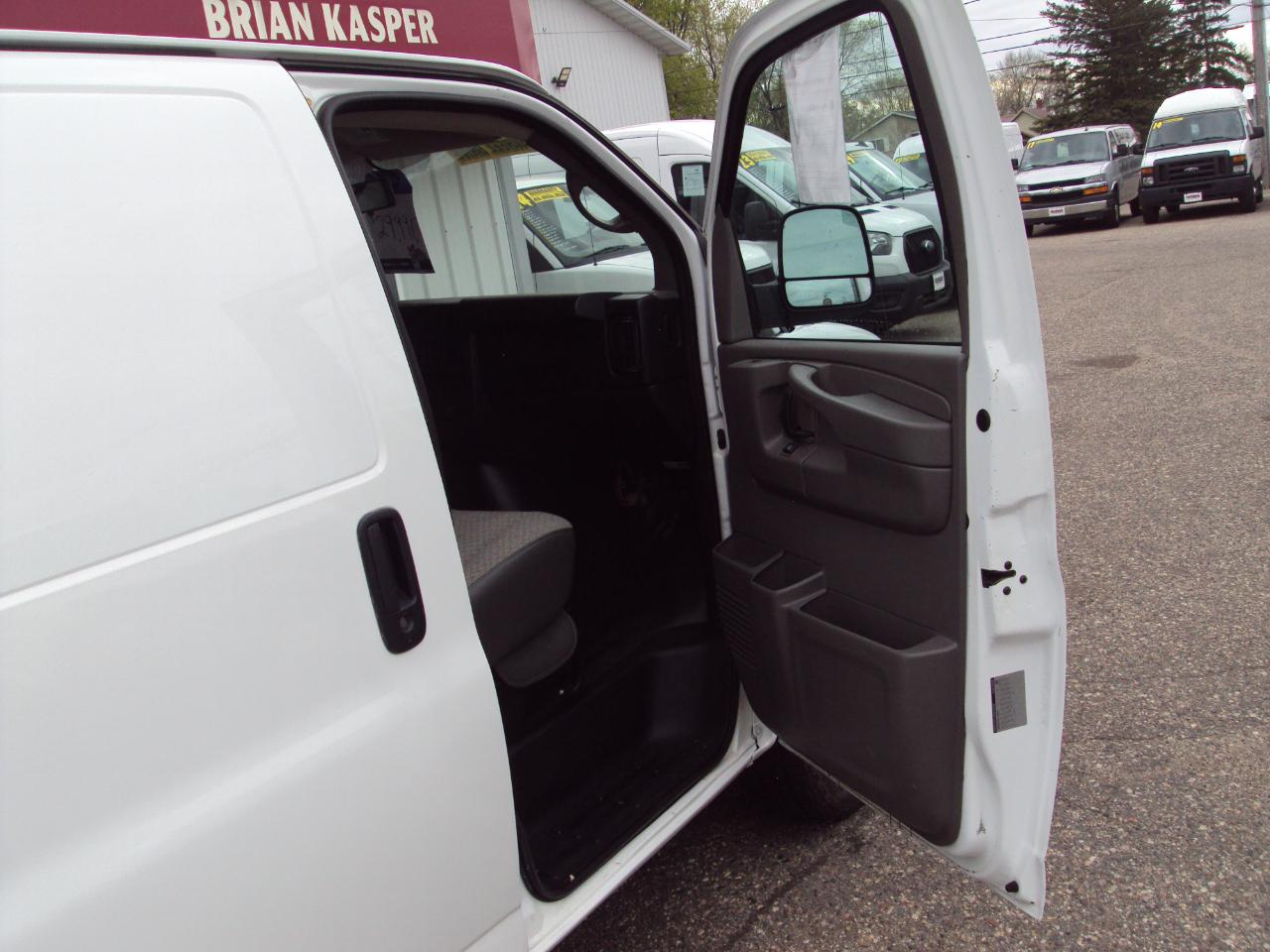 Chevrolet Express Cargo Van AWD 1500 135" 2014