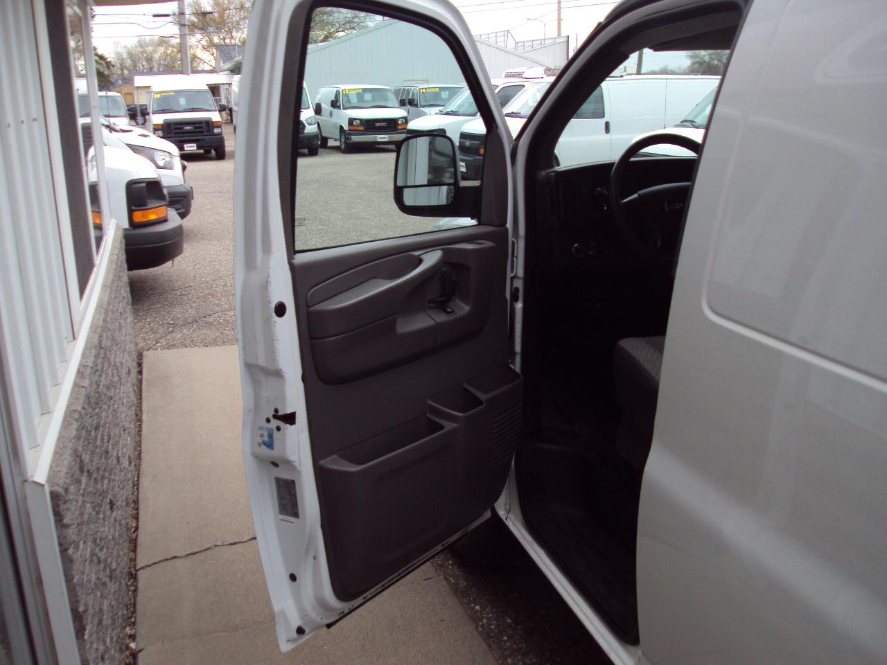 Chevrolet Express Cargo Van AWD 1500 135" 2014
