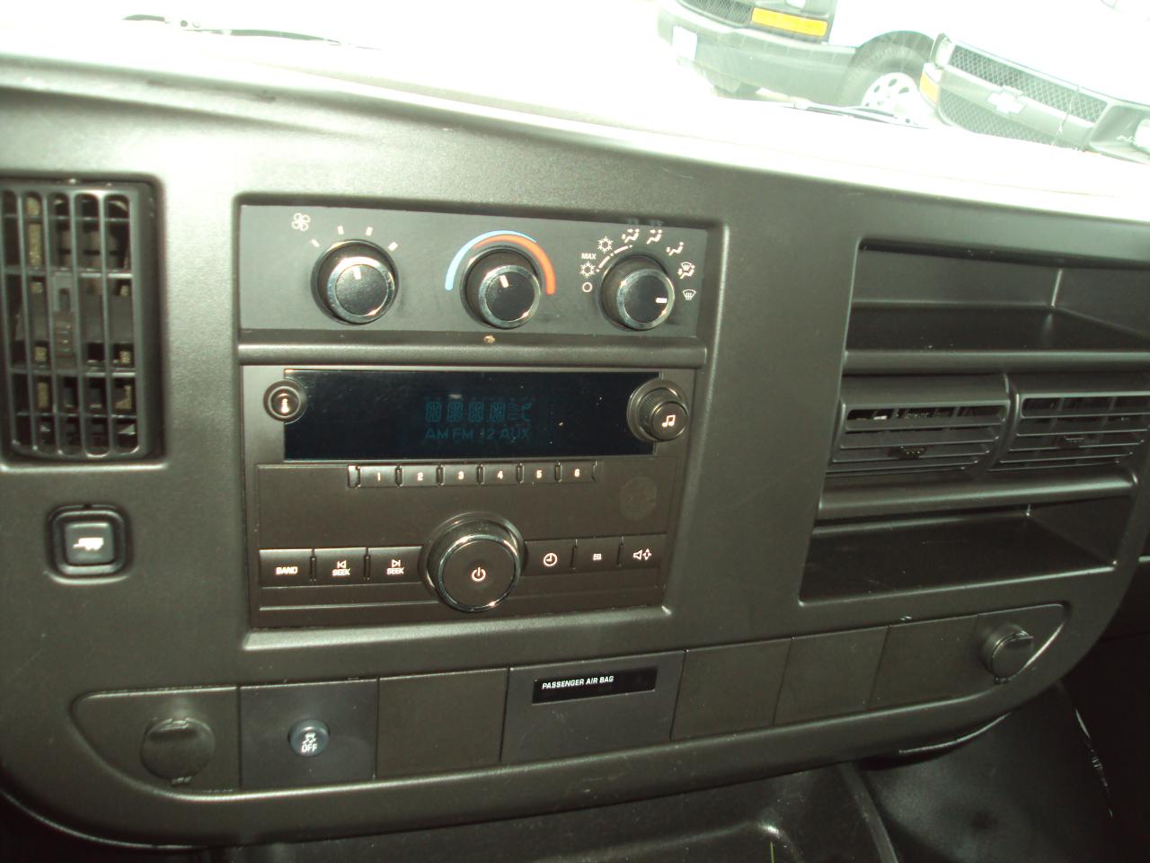 Chevrolet Express Cargo Van AWD 1500 135" 2014