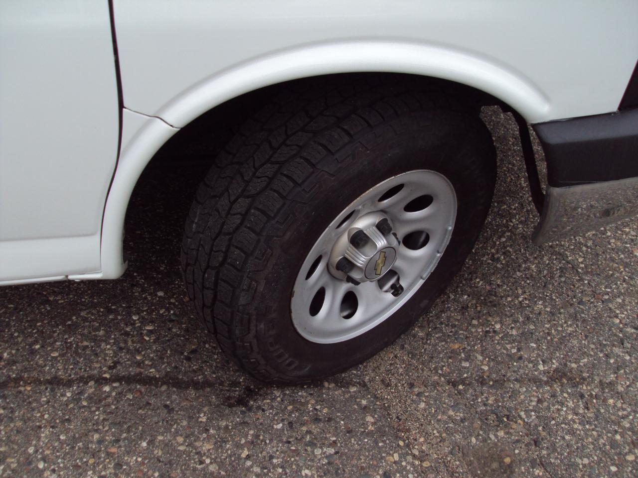 Chevrolet Express Cargo Van AWD 1500 135" 2014