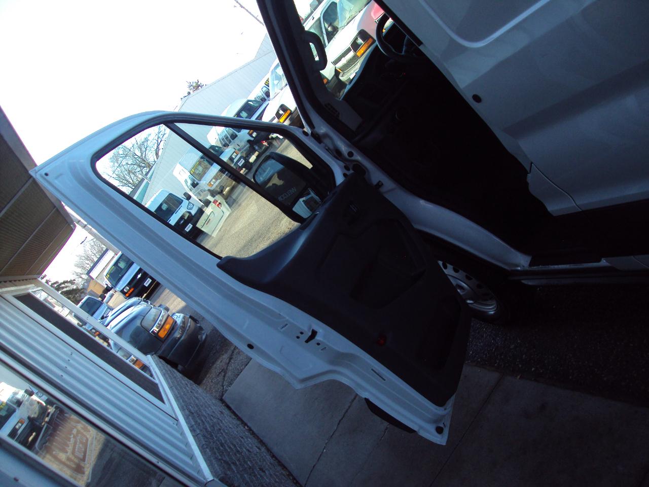 Ford Transit Cargo Van T-250 130" Med Rf 9070 GVWR AWD 2023