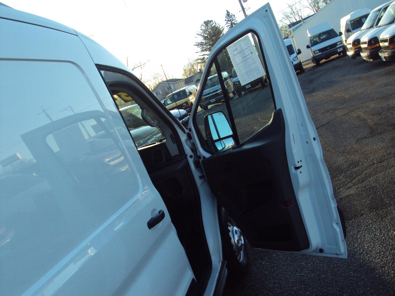 Ford Transit Cargo Van T-250 130" Med Rf 9070 GVWR AWD 2023