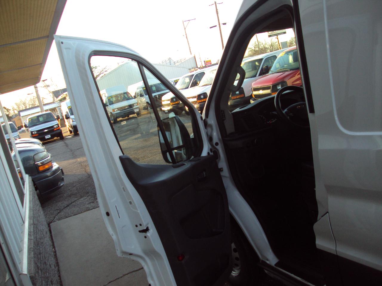 Ford Transit Cargo Van T-250 130" Med Rf 9070 GVWR AWD 2023