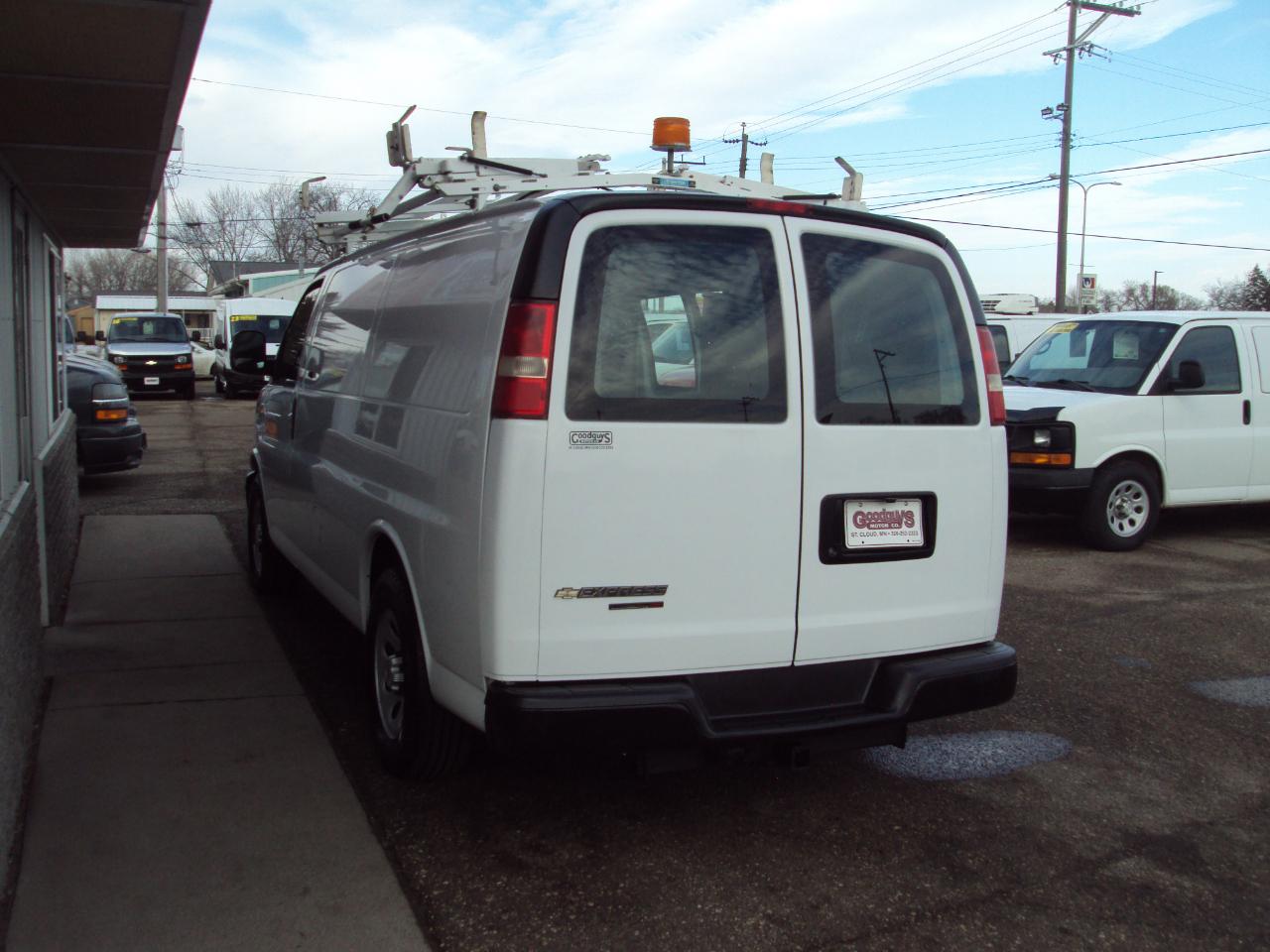 Chevrolet Express Cargo Van AWD 1500 135" 2013