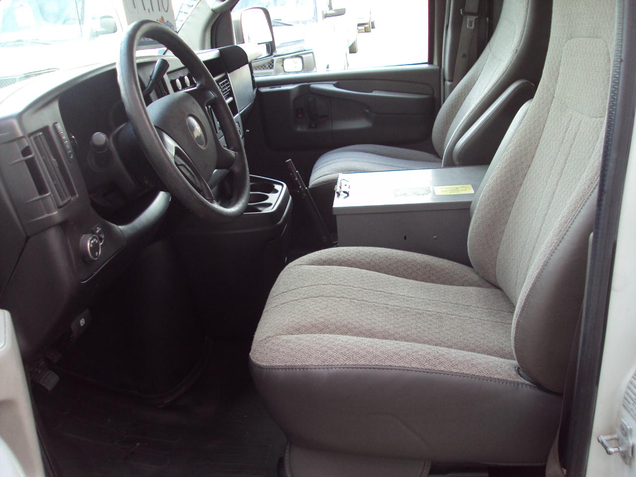 Chevrolet Express Cargo Van AWD 1500 135" 2013