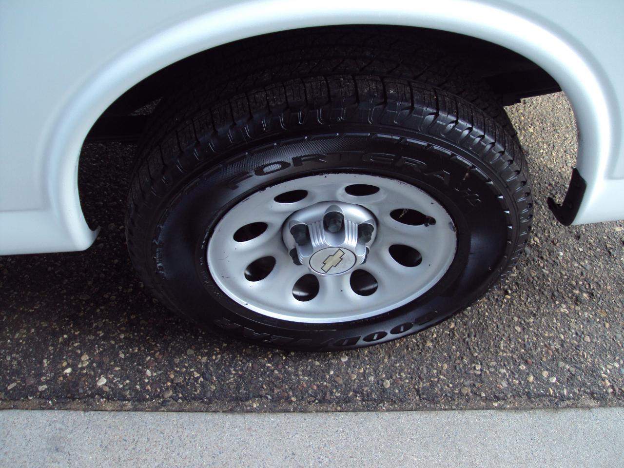 Chevrolet Express Cargo Van AWD 1500 135" 2013