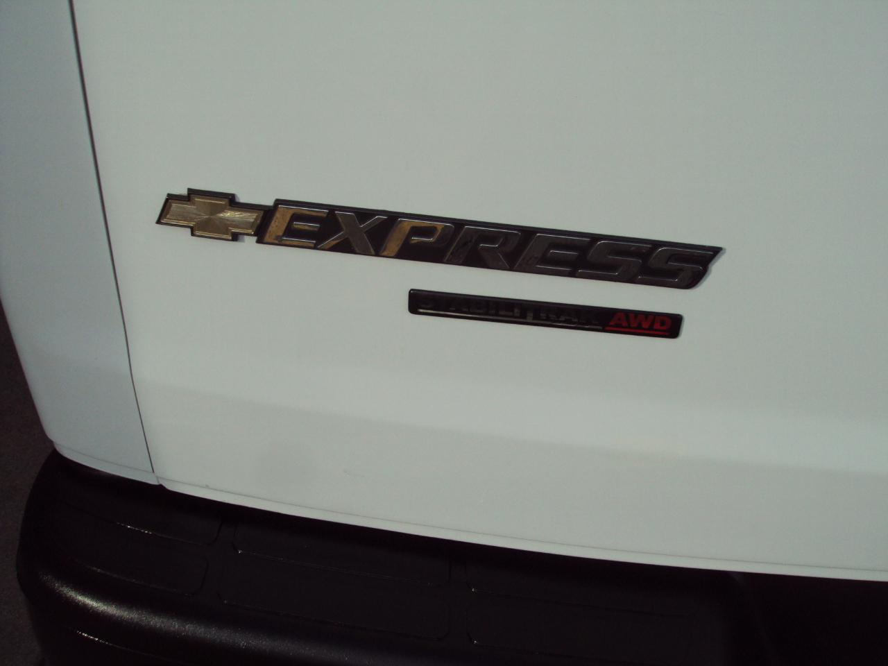 Chevrolet Express Cargo Van AWD 1500 135" 2013