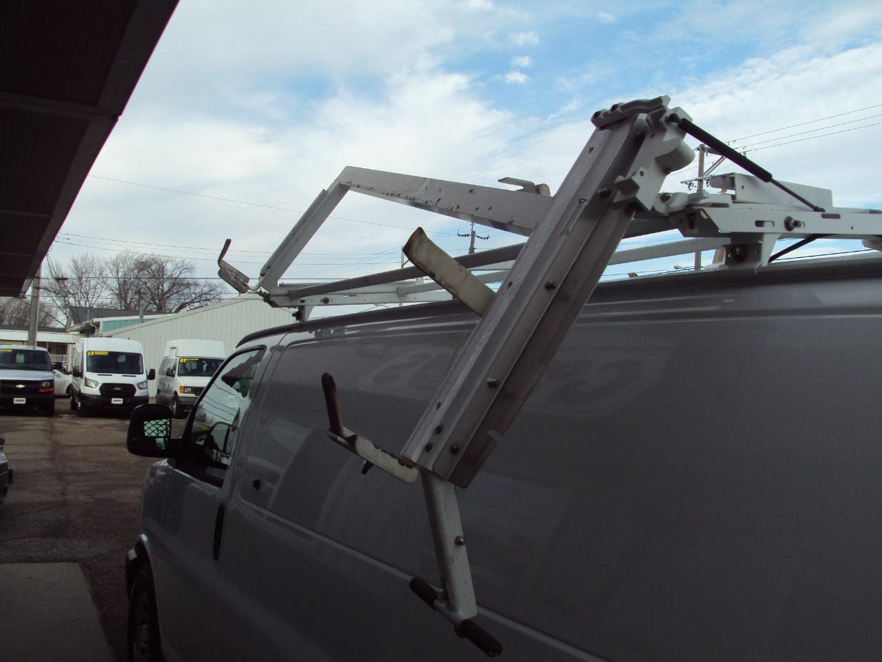 Chevrolet Express Cargo Van AWD 1500 135" 2013