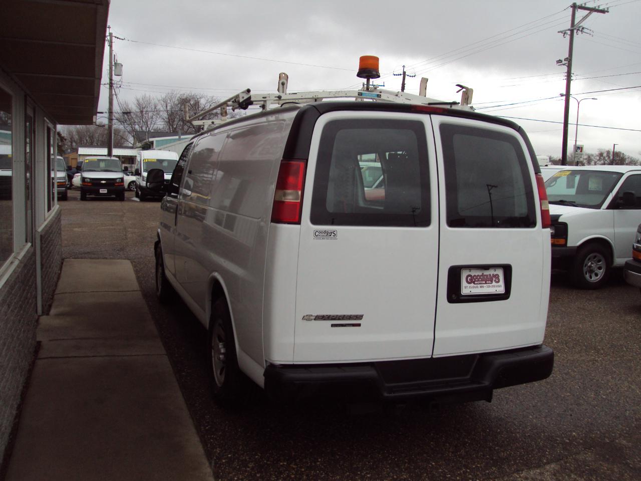 Chevrolet Express Cargo Van AWD 1500 135" 2013