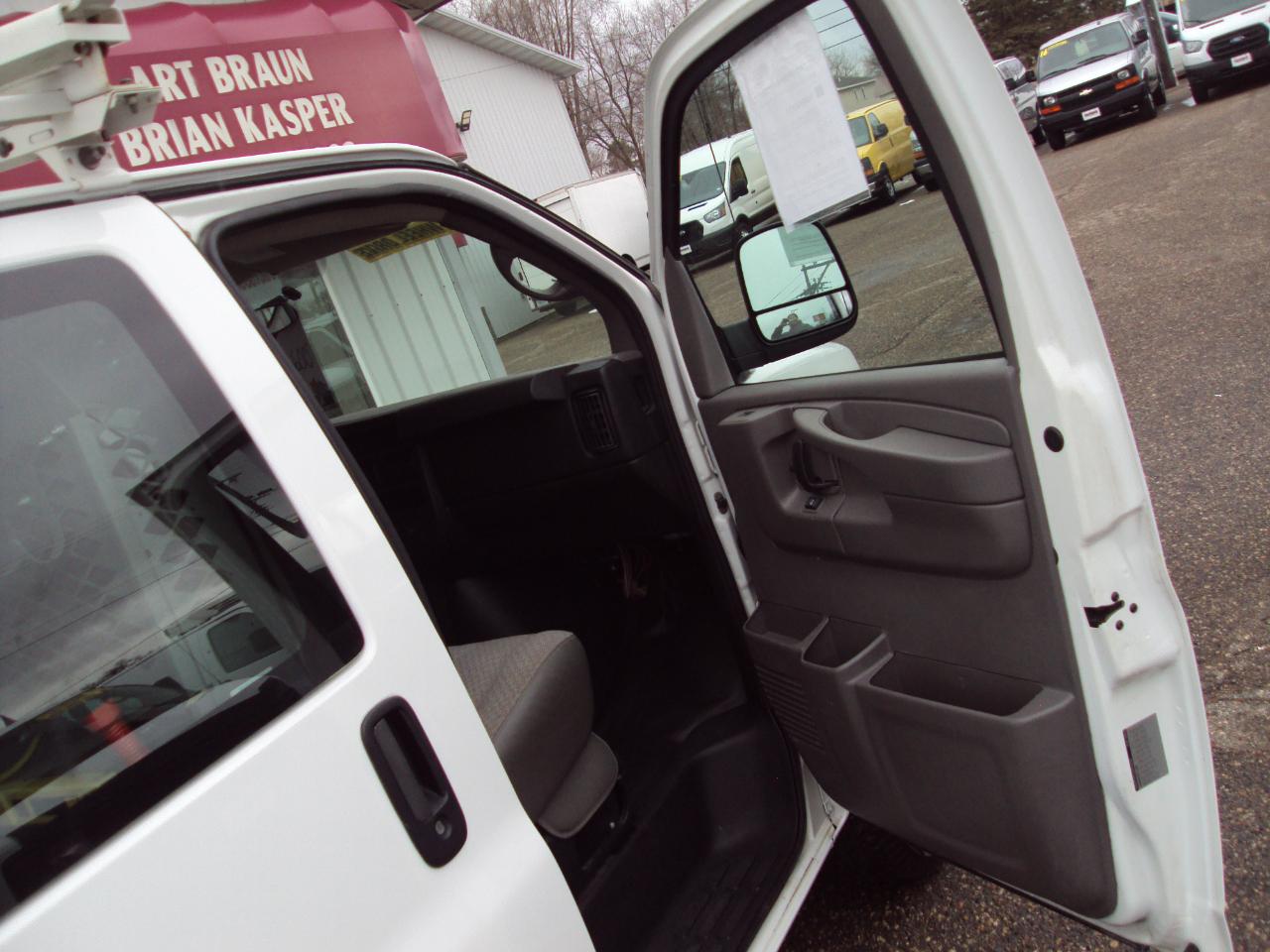 Chevrolet Express Cargo Van AWD 1500 135" 2013