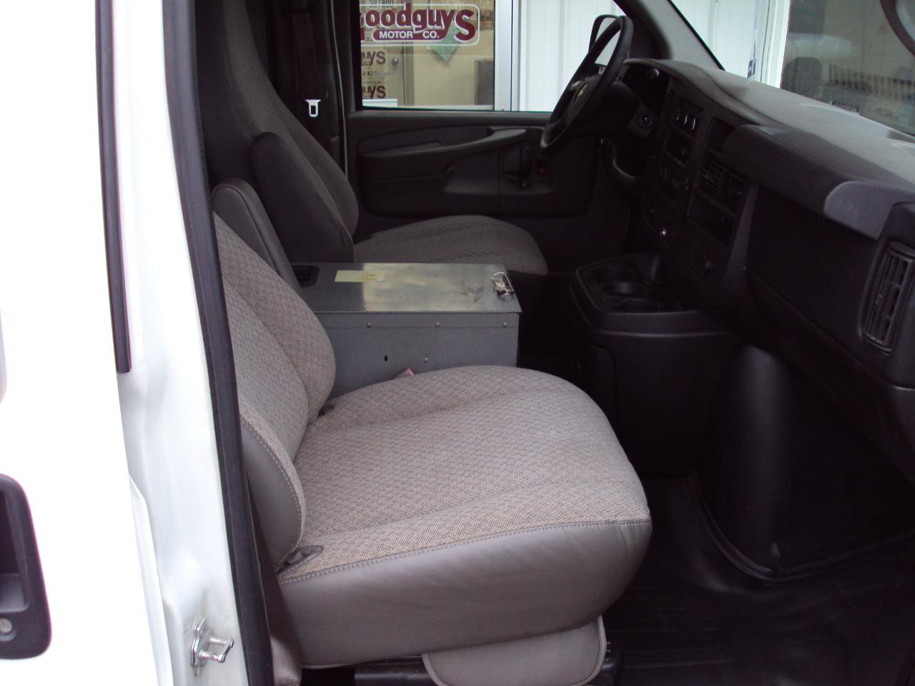 Chevrolet Express Cargo Van AWD 1500 135" 2013