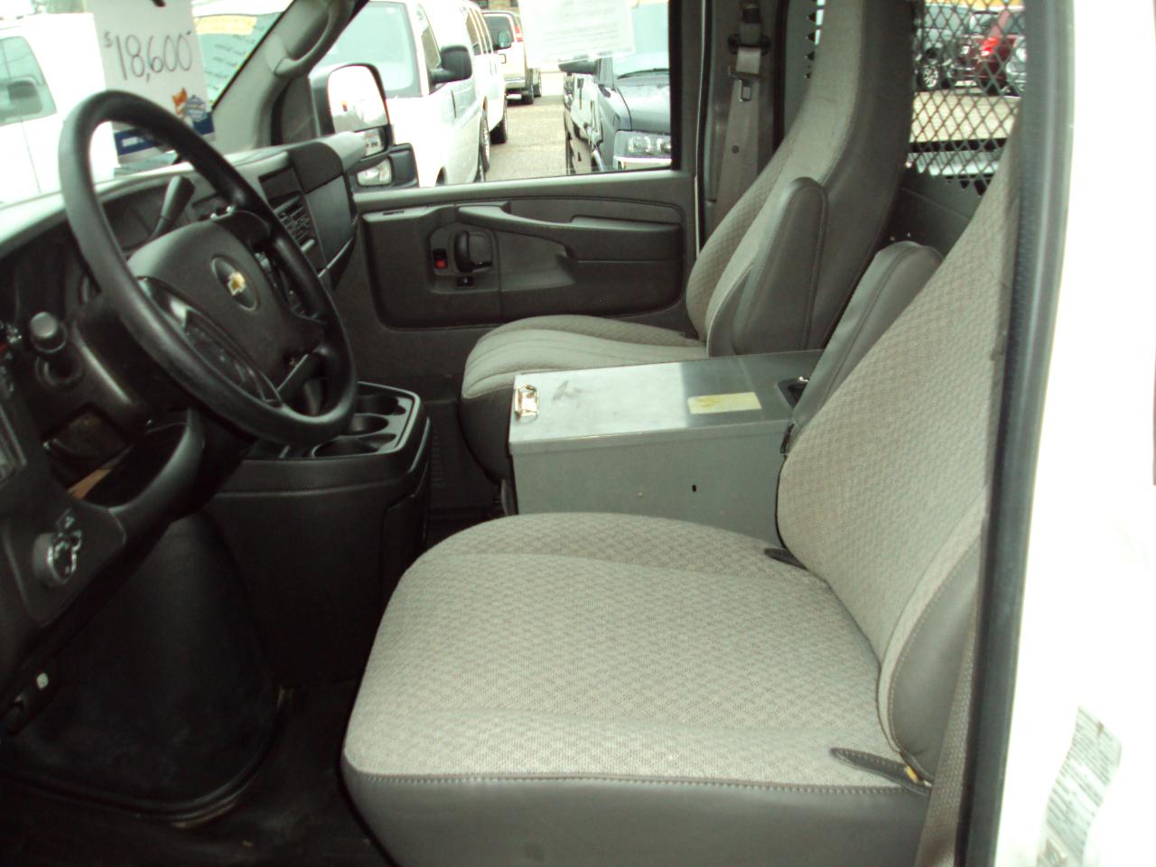 Chevrolet Express Cargo Van AWD 1500 135" 2013