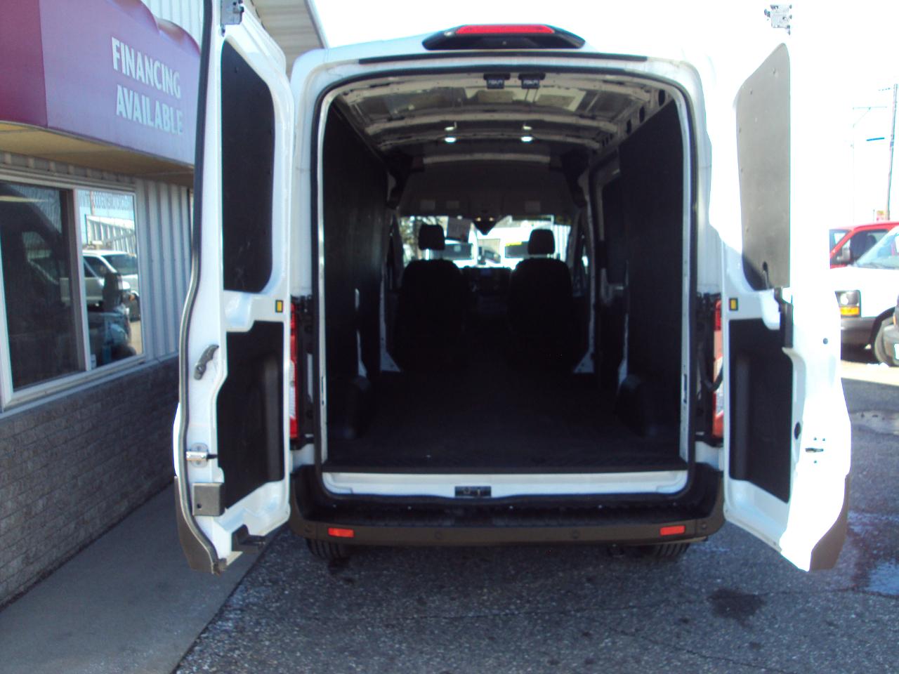 Ford Transit Cargo Van T-250 130" Med Rf 9070 GVWR AWD 2023