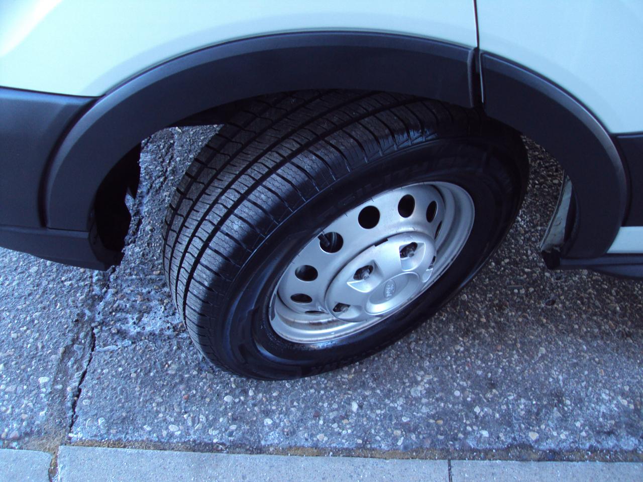 Ford Transit Cargo Van T-250 130" Med Rf 9070 GVWR AWD 2023