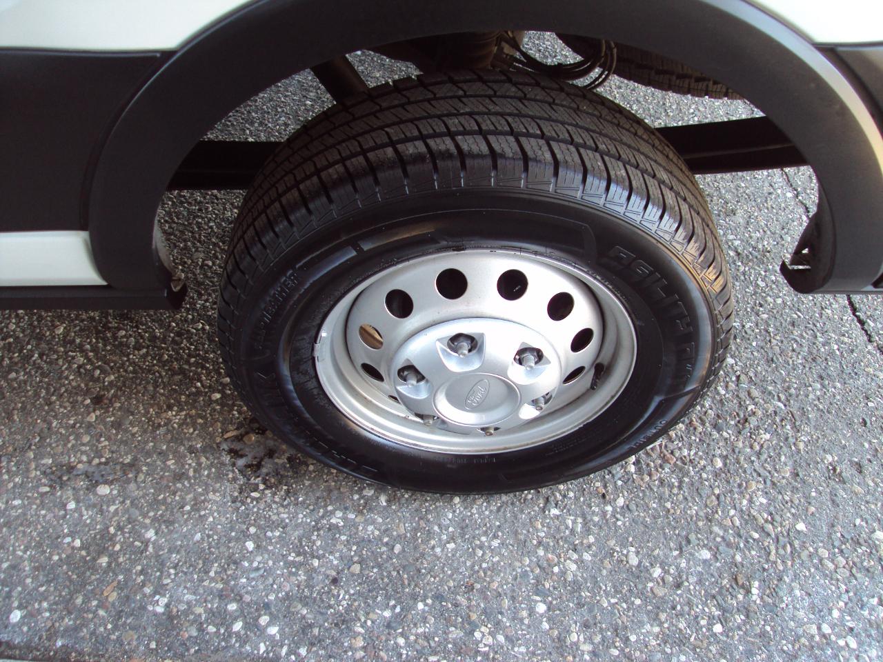 Ford Transit Cargo Van T-250 130" Med Rf 9070 GVWR AWD 2023