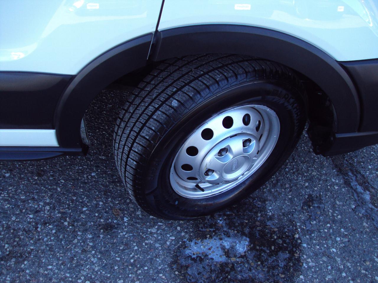 Ford Transit Cargo Van T-250 130" Med Rf 9070 GVWR AWD 2023