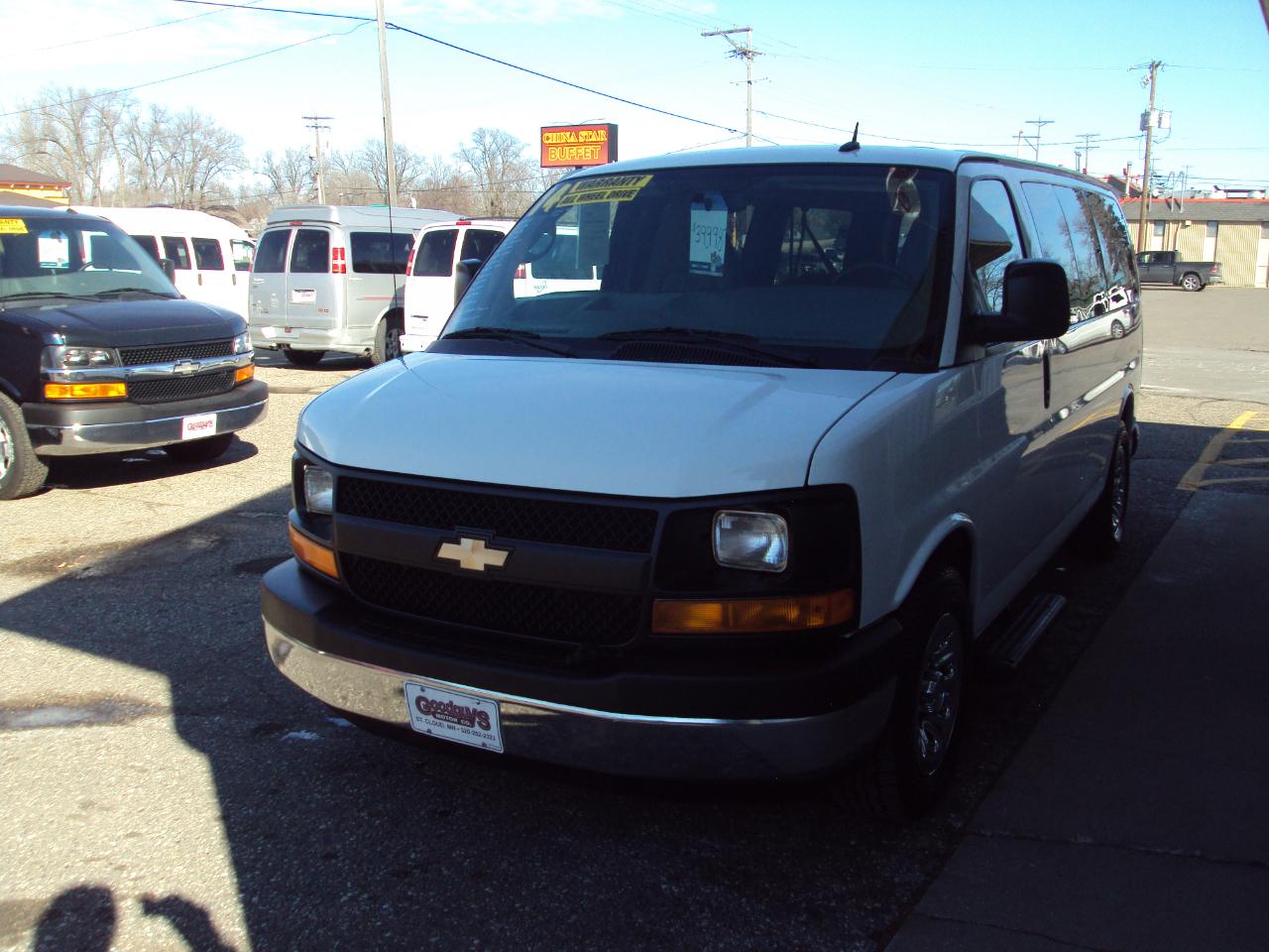 Chevrolet Express Passenger AWD 1500 135" LS 2014