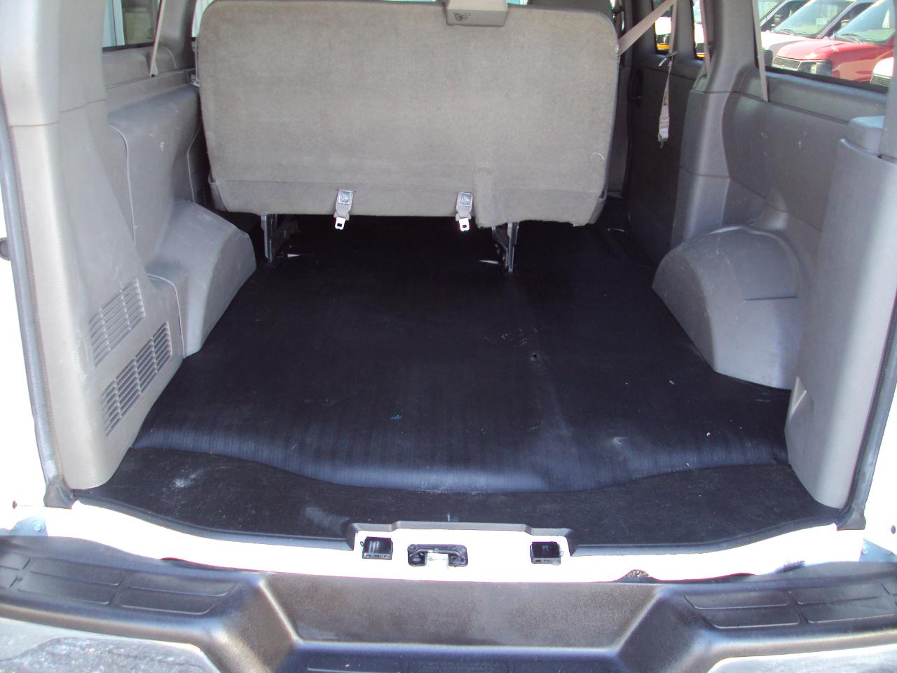 Chevrolet Express Passenger AWD 1500 135" LS 2014