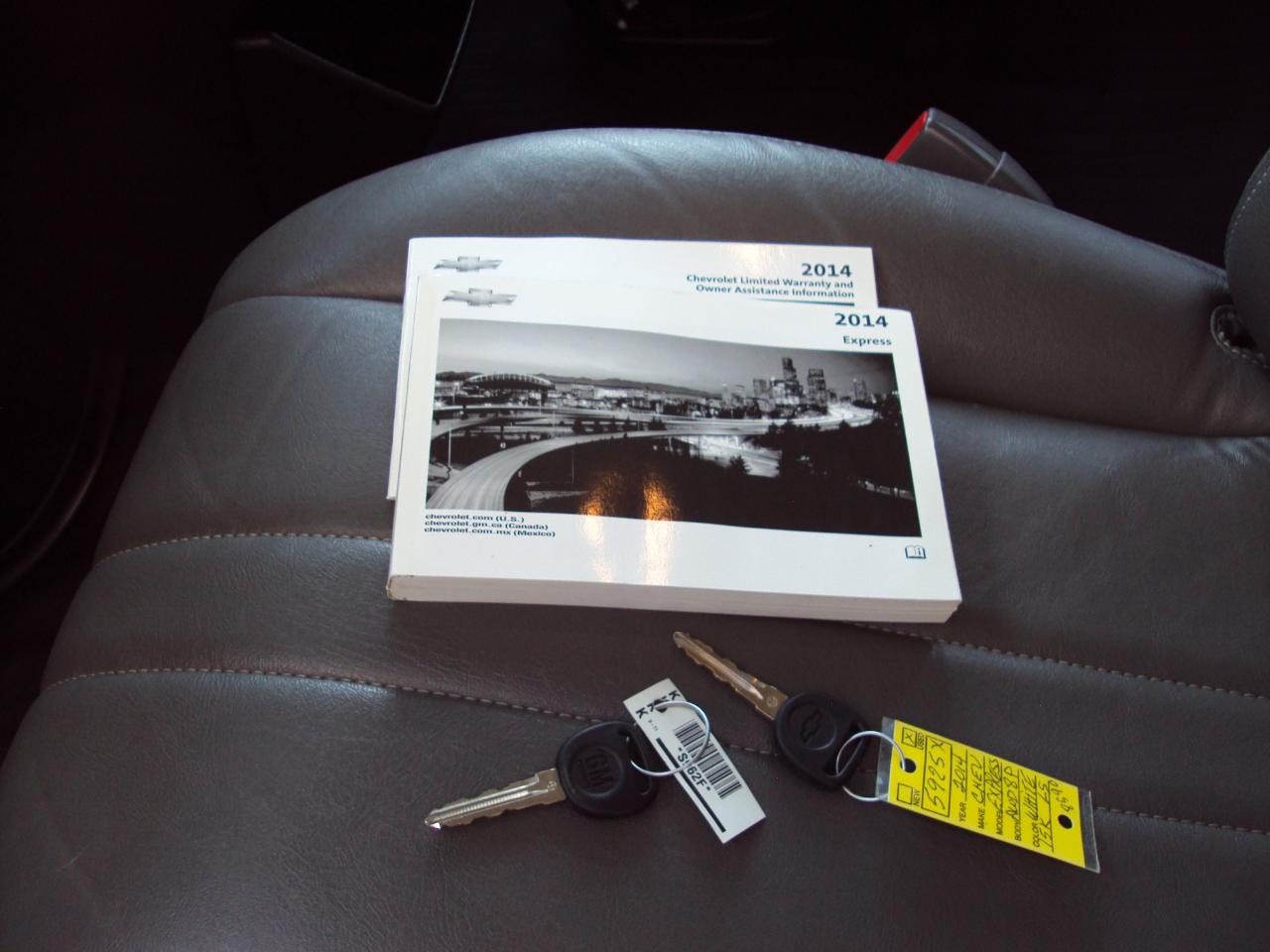 Chevrolet Express Passenger AWD 1500 135" LS 2014