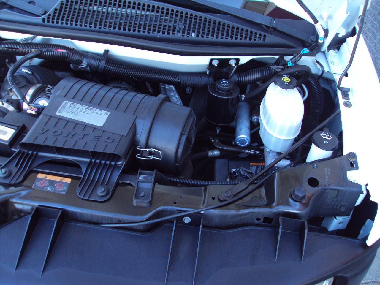 Chevrolet Express Passenger AWD 1500 135" LS 2014