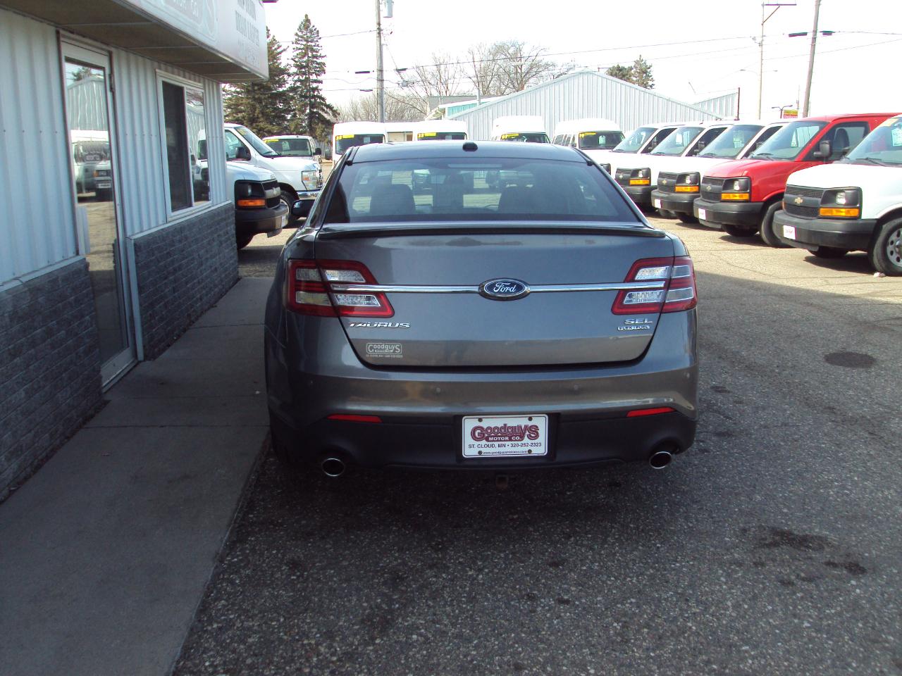 Ford Taurus 4dr Sdn SEL FWD 2014