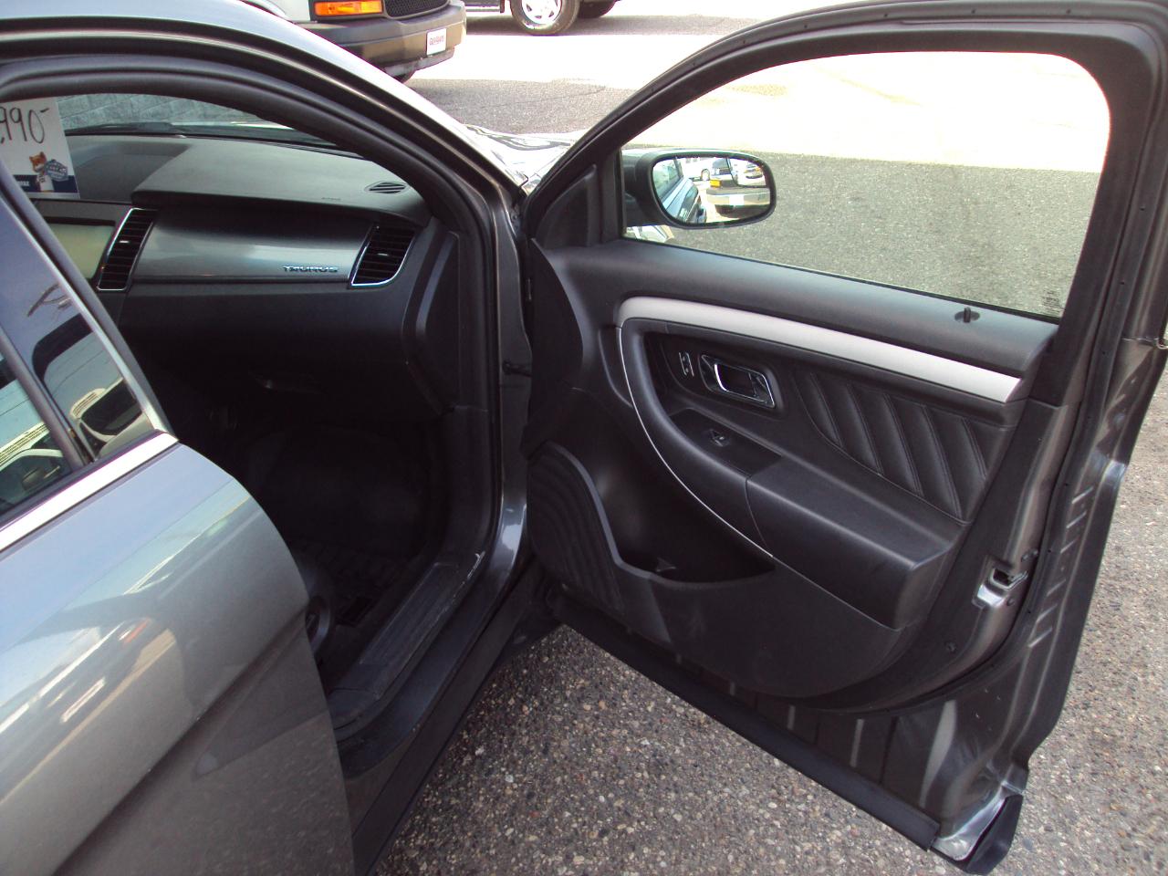 Ford Taurus 4dr Sdn SEL FWD 2014