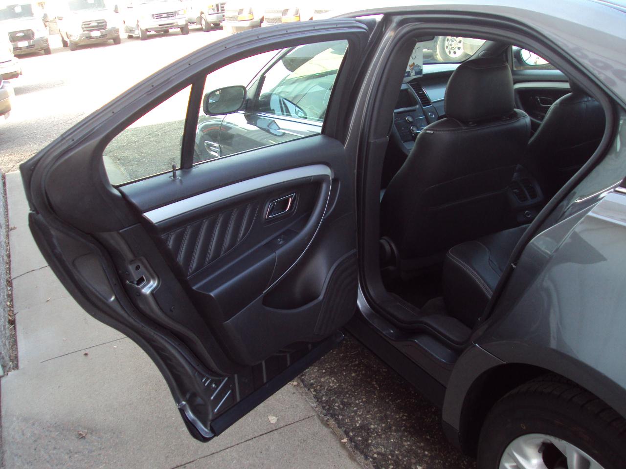 Ford Taurus 4dr Sdn SEL FWD 2014