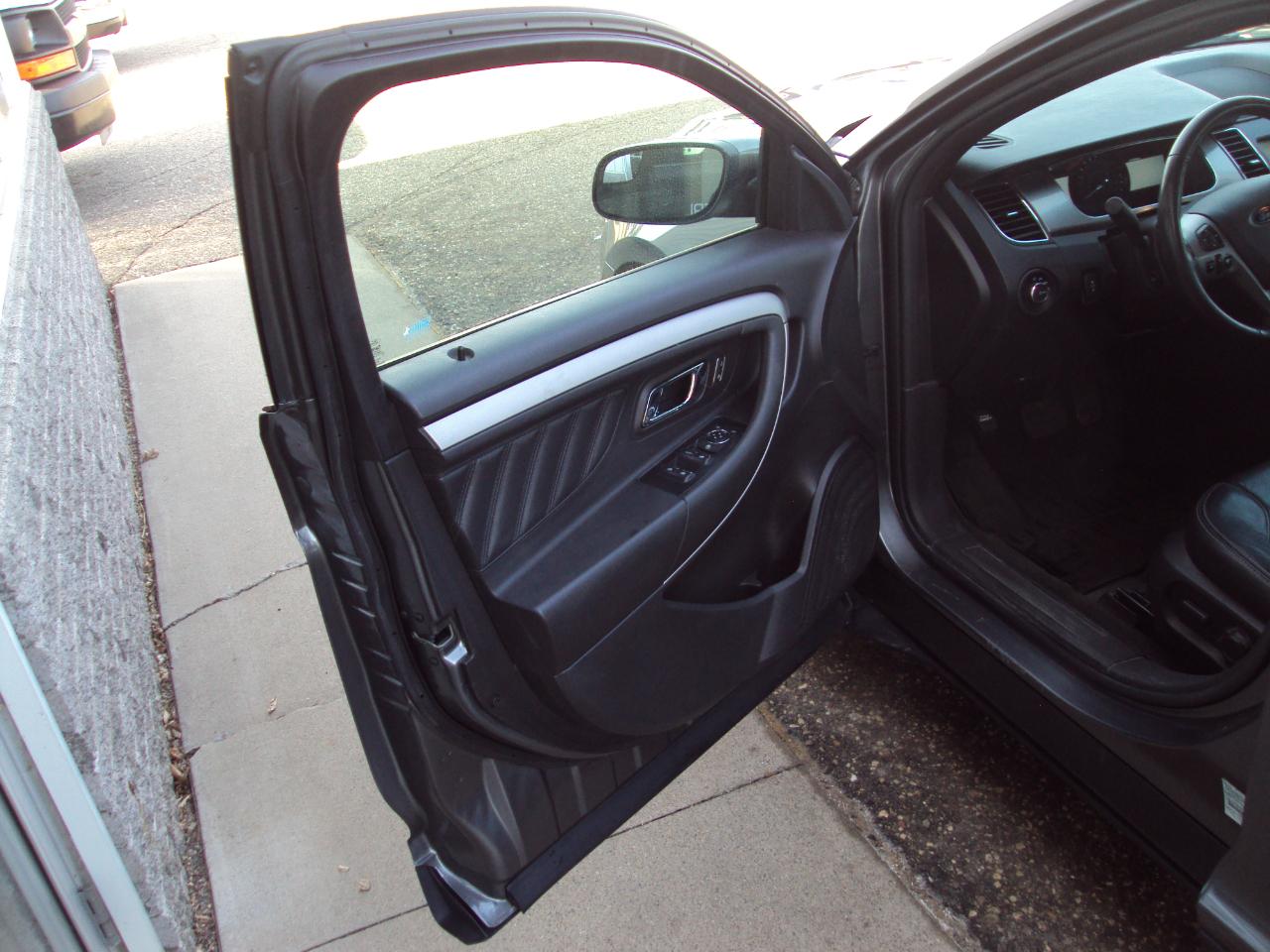 Ford Taurus 4dr Sdn SEL FWD 2014