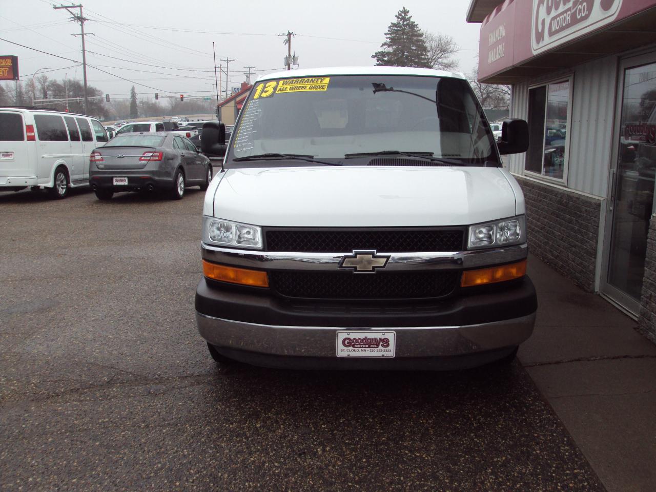 Chevrolet Express Passenger AWD 1500 135" LT 2013