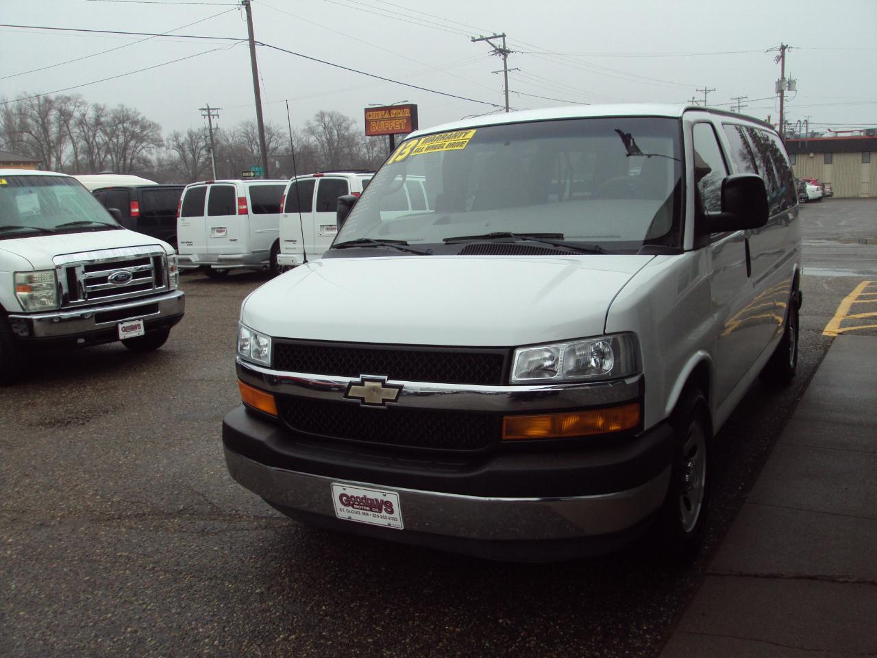 Chevrolet Express Passenger AWD 1500 135" LT 2013