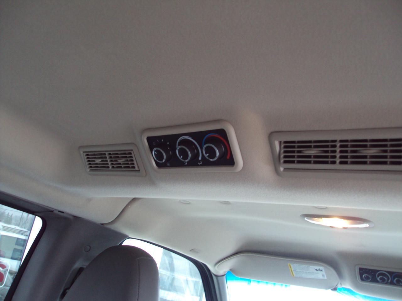 Chevrolet Express Passenger AWD 1500 135" LT 2013