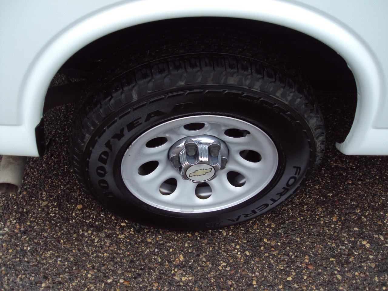 Chevrolet Express Passenger AWD 1500 135" LT 2013