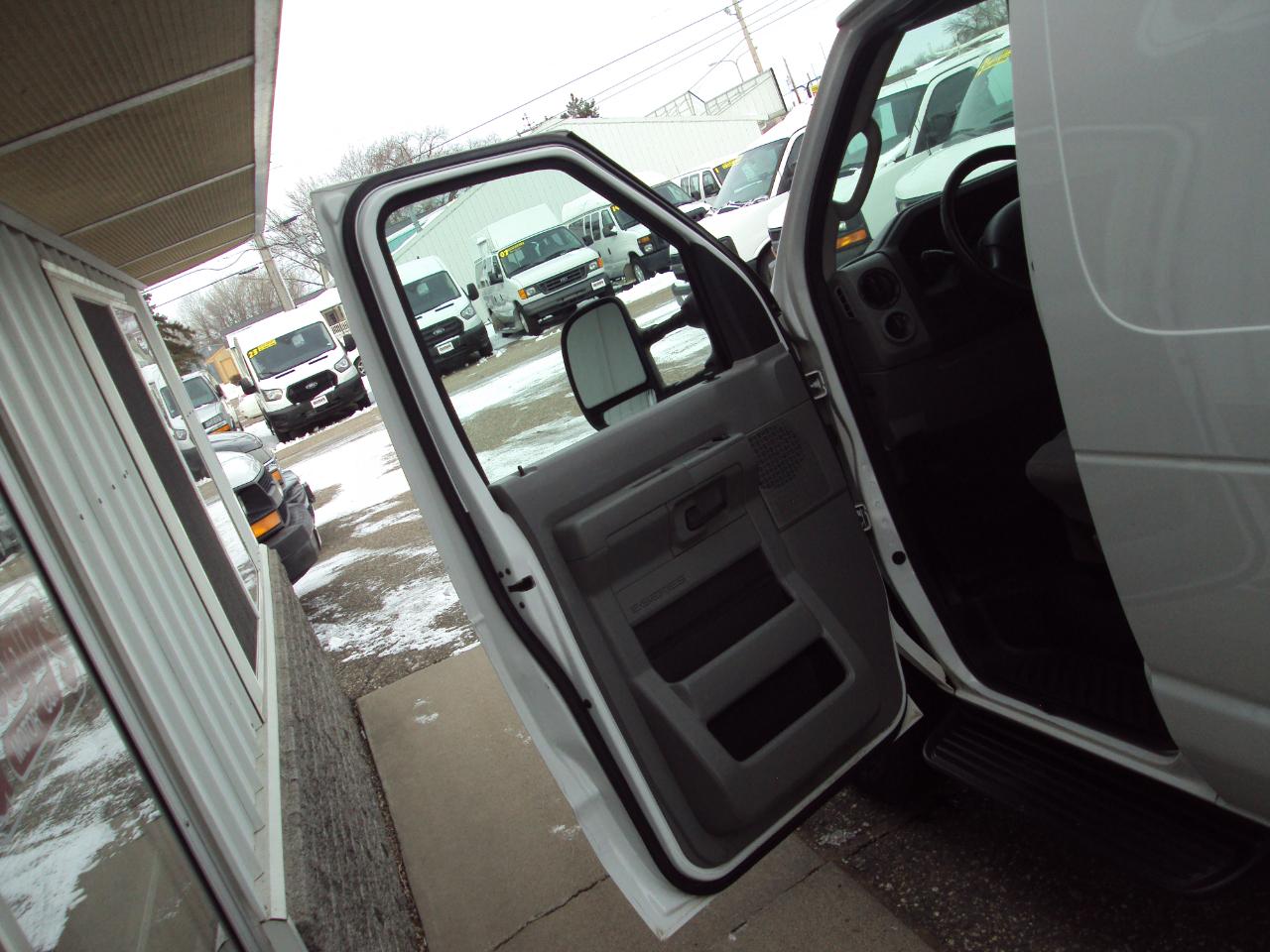 Ford Econoline Cargo Van E-250 Recreational 2013