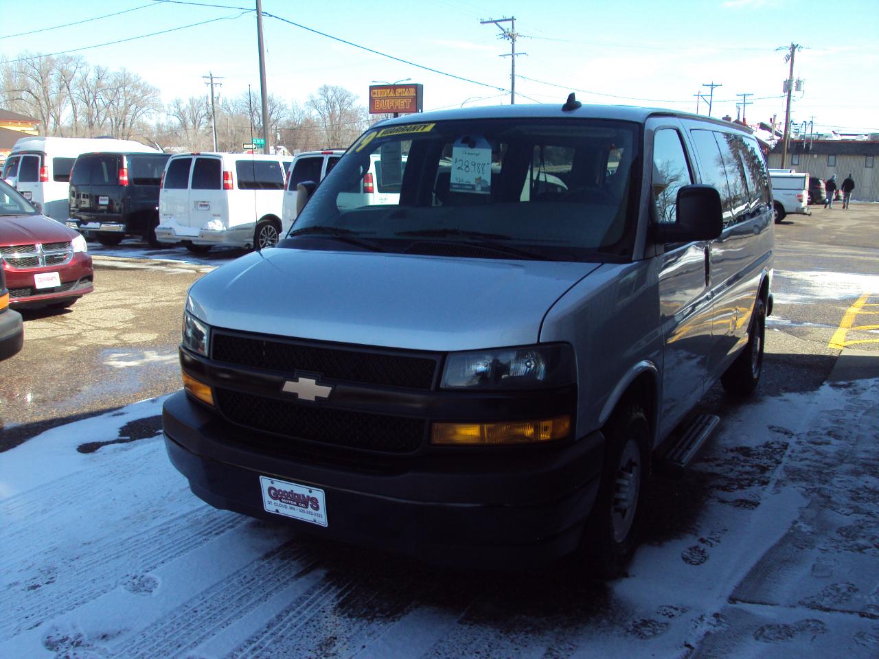 Chevrolet Express Passenger  2019