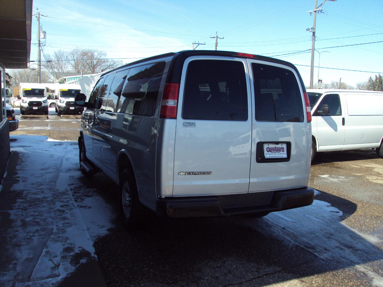 Chevrolet Express Passenger  2019