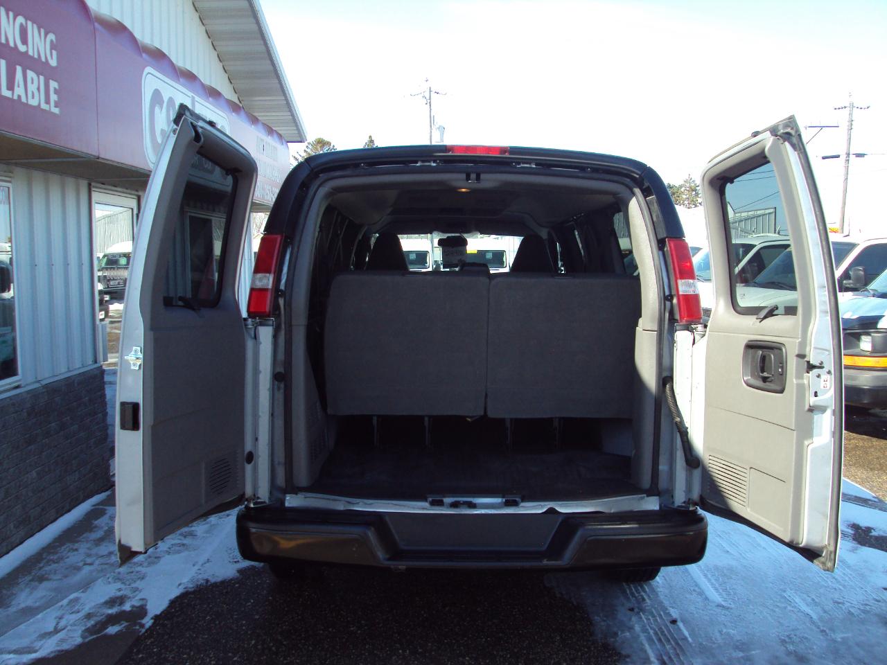 Chevrolet Express Passenger  2019