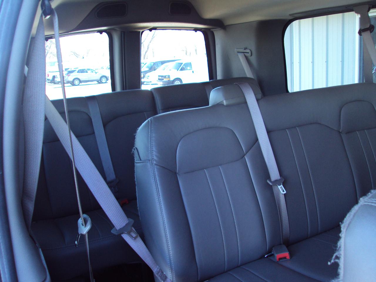 Chevrolet Express Passenger  2019