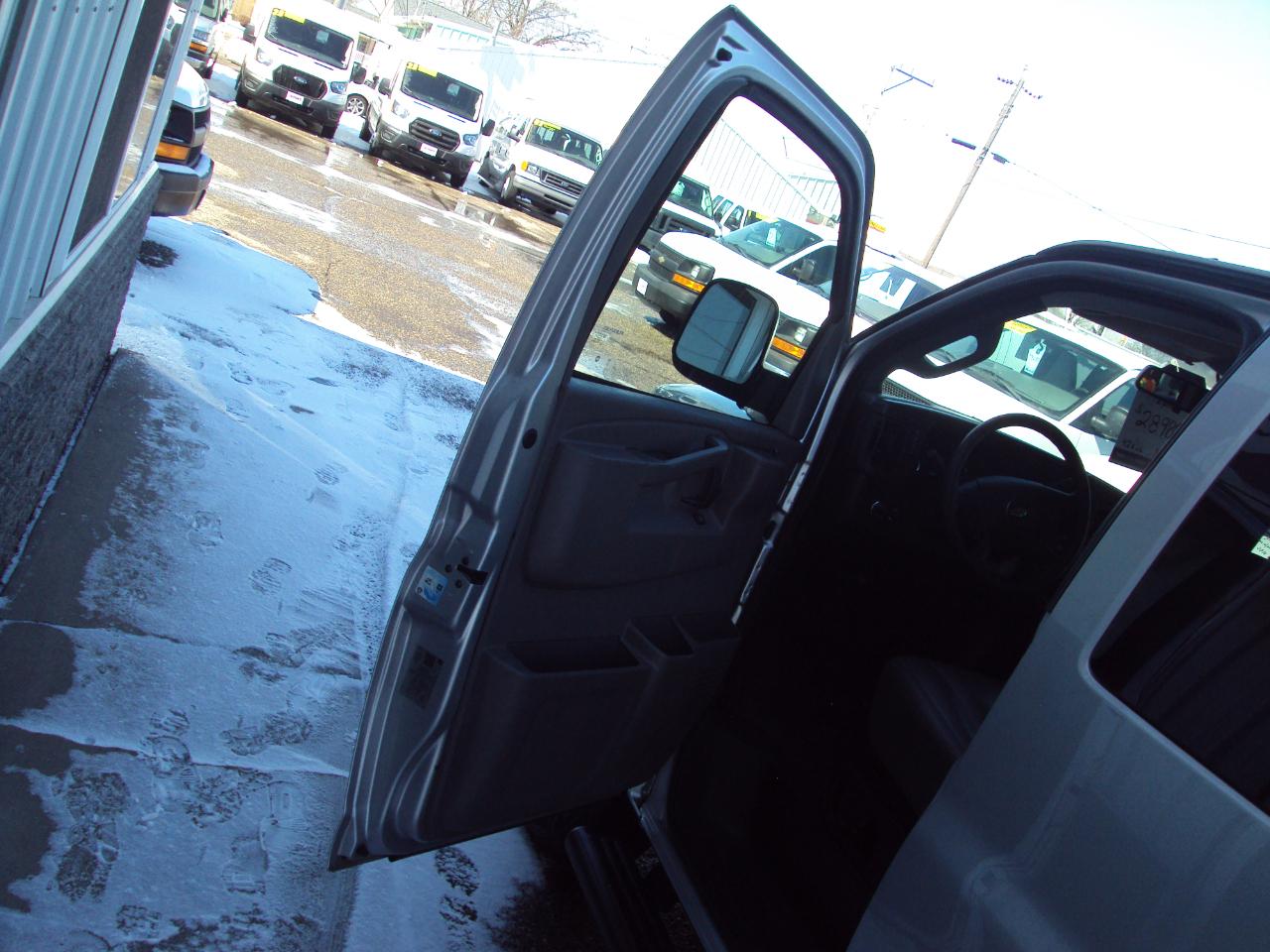 Chevrolet Express Passenger  2019