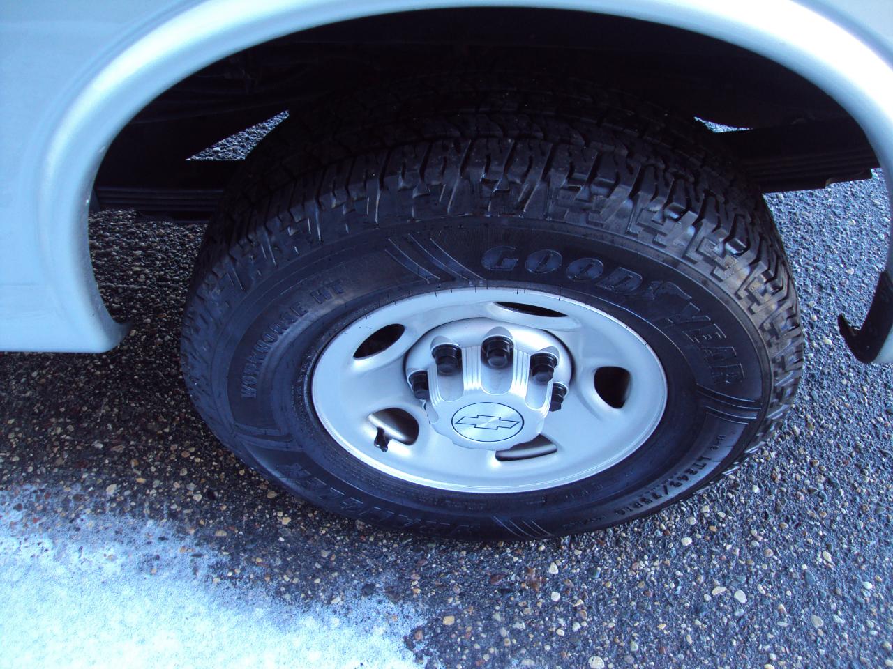 Chevrolet Express Passenger  2019