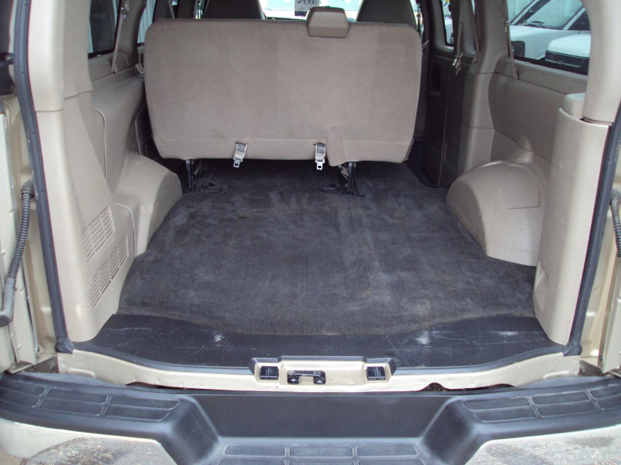 Chevrolet Express Passenger AWD 1500 135" 1LT 2011