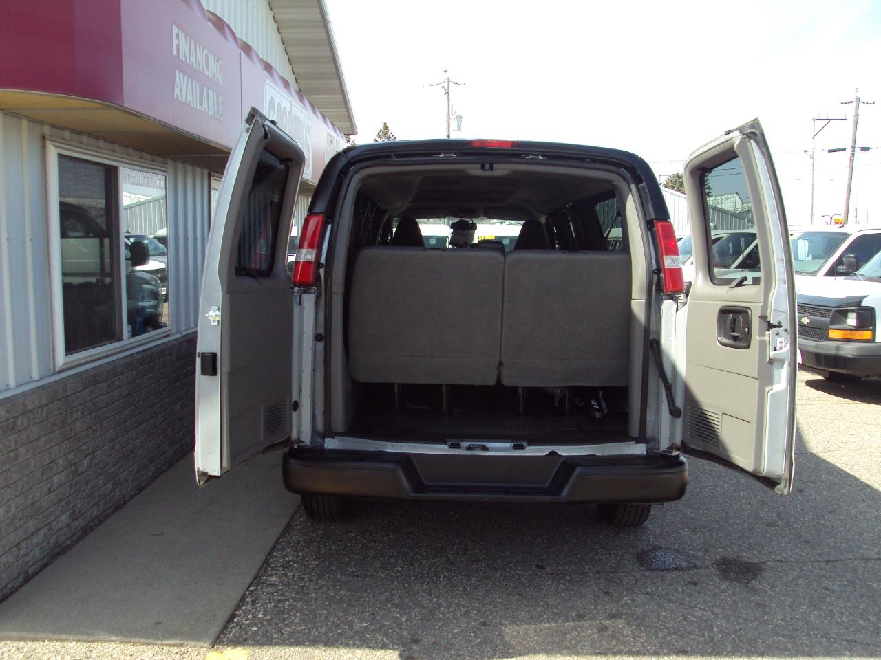 Chevrolet Express Passenger  2019