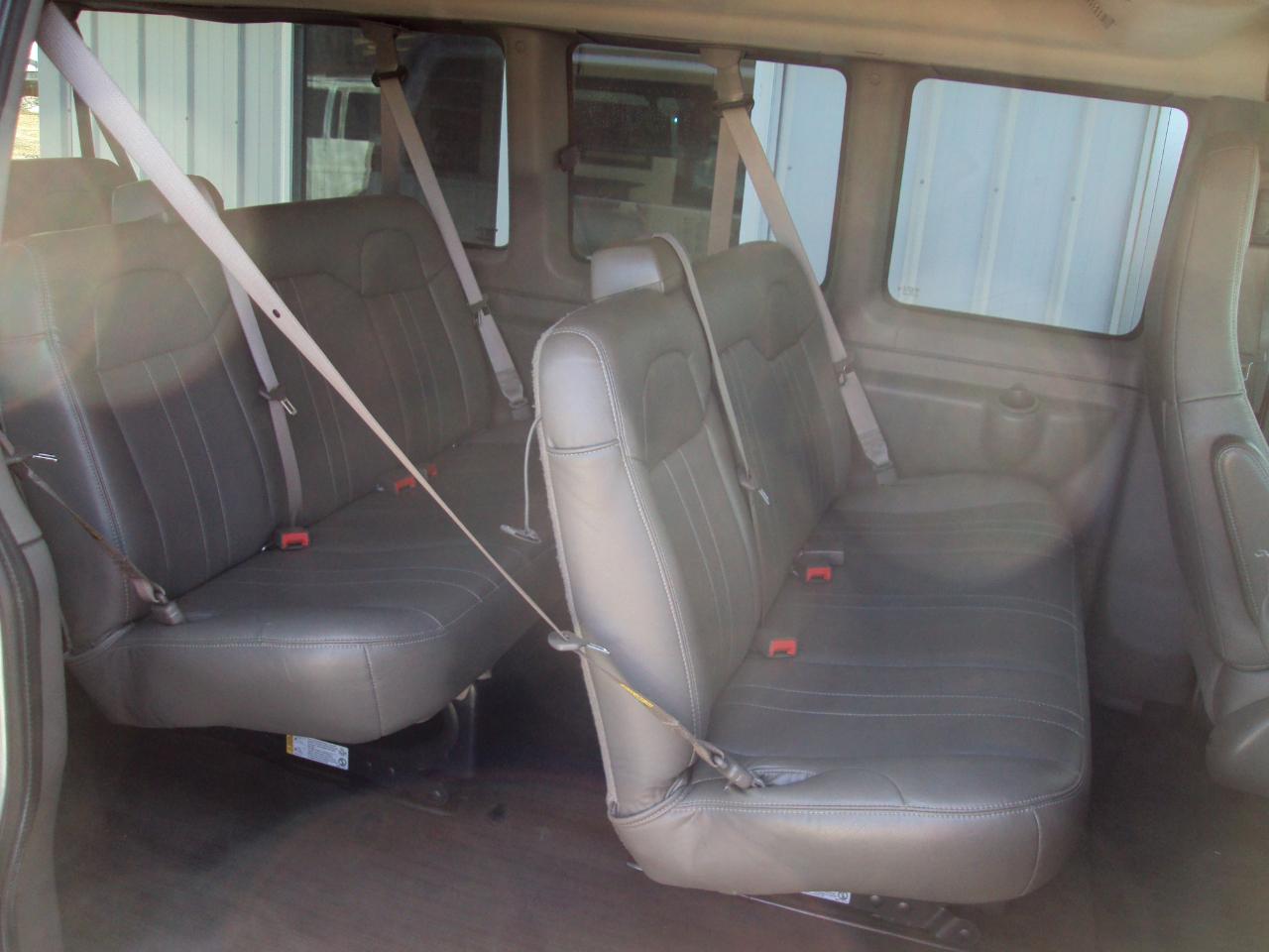 Chevrolet Express Passenger  2019