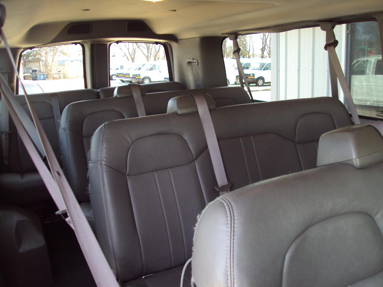 Chevrolet Express Passenger  2019