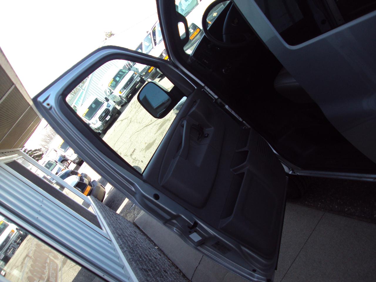 Chevrolet Express Passenger  2019